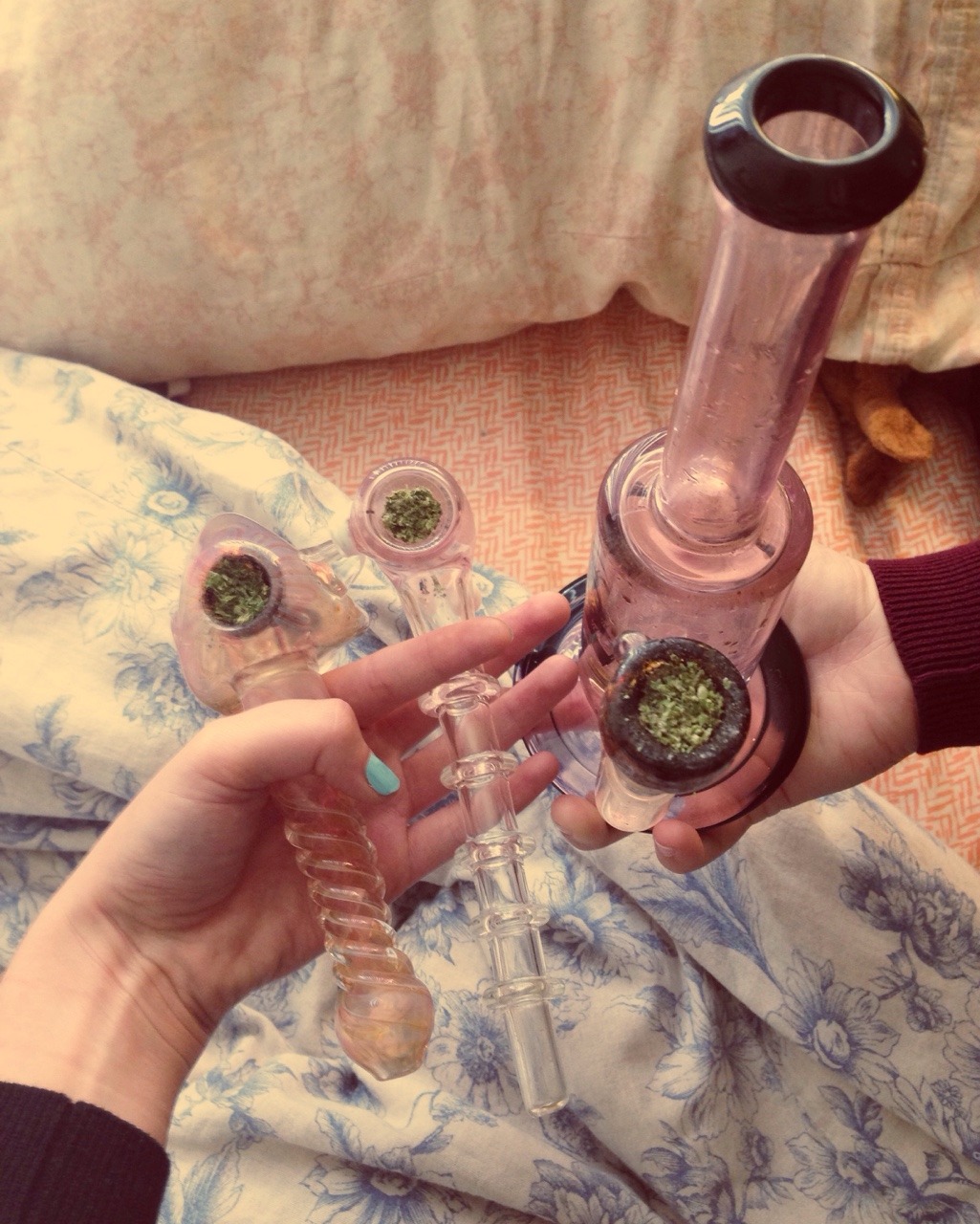 shay-gnar:  your-marijuana-mistress:  so much pink 💞  ugh gimmmeeeee 