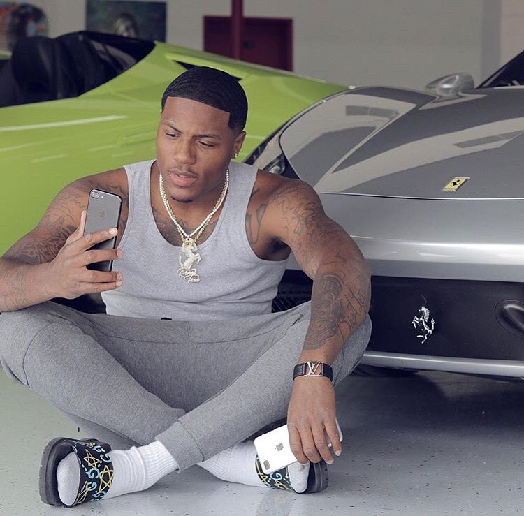 treybaile:  treybaile:  treybaile:  Black Chyna &amp; Ex Boyfriend Mechie (Sextape)