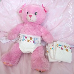 daddyandhisdiaperbear:  pinkibinkie:  I found stuffie diapers!💕   @daddynhisnaughtygirl 