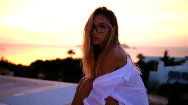 Voir un profil - Honoria De Liechtenstein Tumblr_inline_pf4cri7eng1tect6h_400