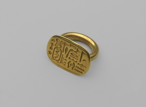 theancientwayoflife:~Signet Ring.Medium: GoldPossible Place Collected: Giza, EgyptDates: ca. 664-404