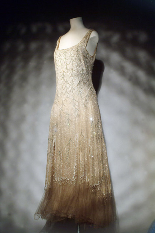 fashionsfromhistory: Court Dress Norman Hartnell 1930 Museum of London