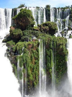 sandmantravel:  Waterfall Island. Alto Parana, Paraguay. 