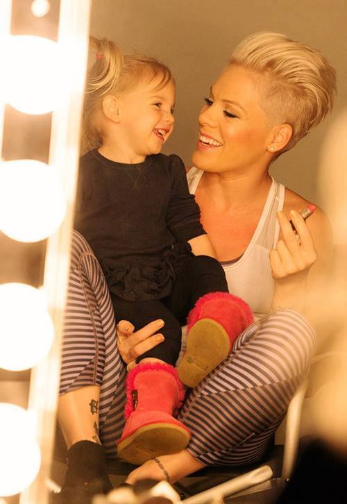 requisiteamountoflesbians:  This is literally the cutest picture ever. 