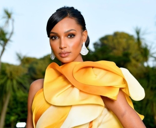 securelyinsecure: Jasmine Tookes at the 2019 amfAR Cannes Gala