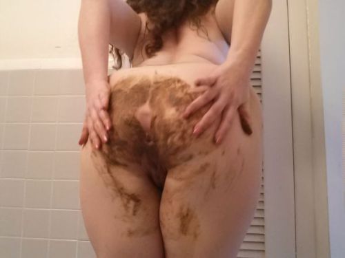 scatgoddess:  That’s my sexy, filthy ass!