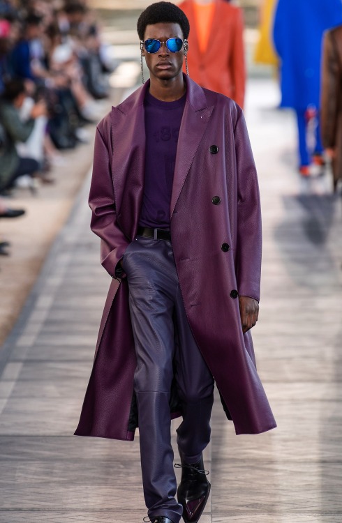 pocmodels: Babacar N'doye at Berluti SS 20What Felkin the Outcast would wear.