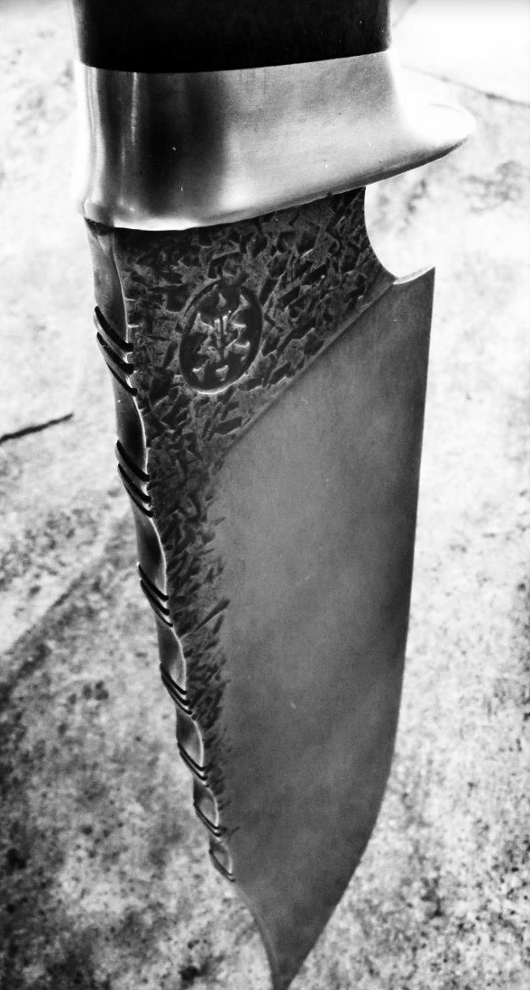 asphaltangel-1:AsphaltAngel-1.tumblr.com  Source:  Wayne Morgan knives
