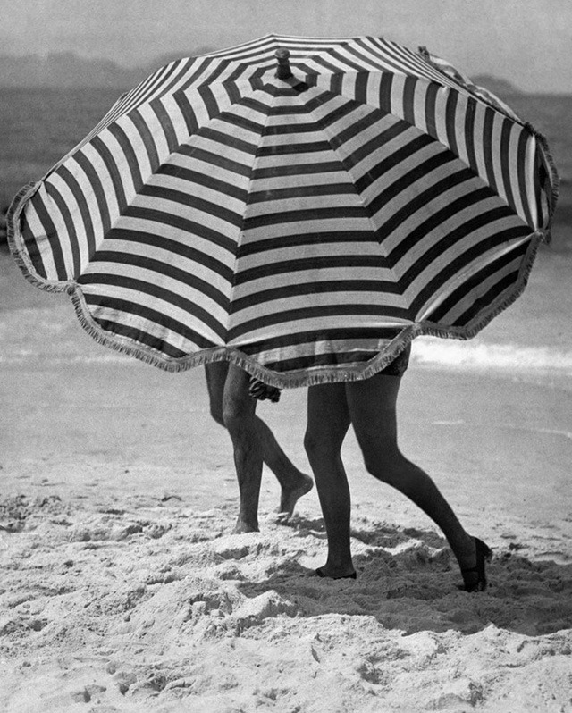 vintageeveryday:  Amazing fashion photography by Martin Munkacsi from between 1930s