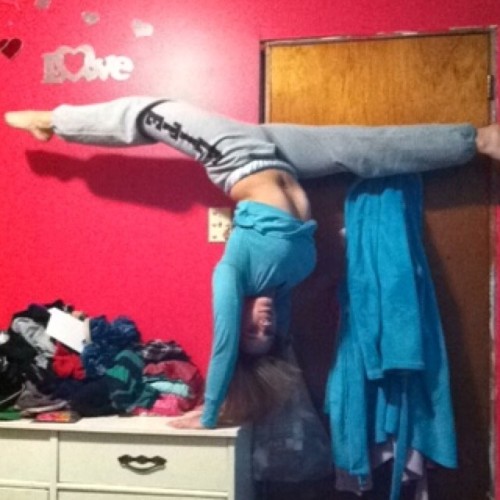 XXX elitegirl4life:  #handstand #splits #dresser photo