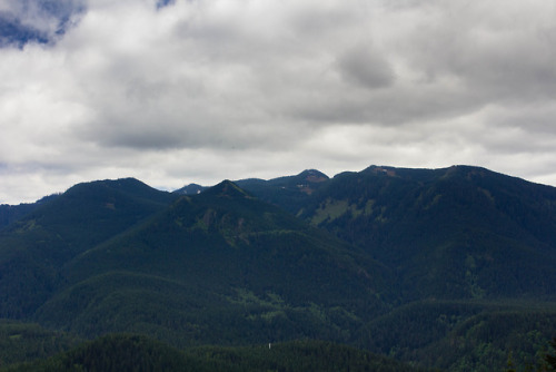 undesireablemeat:  Views from Rattlesnake Ledge, Washington Instagram - Flickr