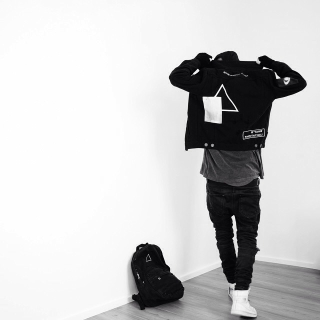 trillxnxqqa:  mvxxi:max davis Trillxnxqqa