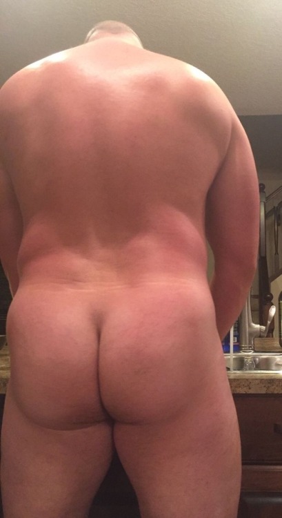 beefybutts: beefybutts: Tyler Reed - this ass will eat you it’s so big. Such a phat butt
