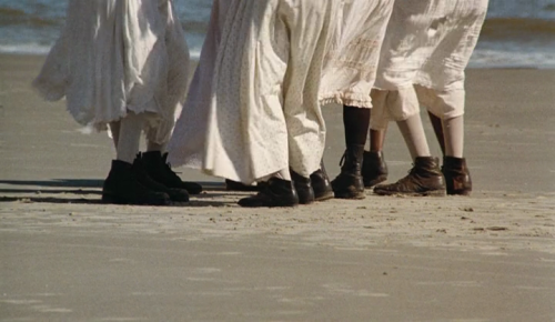 365filmsbyauroranocte:  Daughters of the Dust (Julie Dash, 1991)