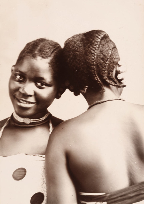 Women from Zanzibar, second half of nineteenth century (+)