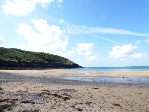 This is the trouble with beaches in Wales - they are so overcrowded!Manorbier, September 2018