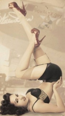ffncollector:  Classic Pinup shot :)