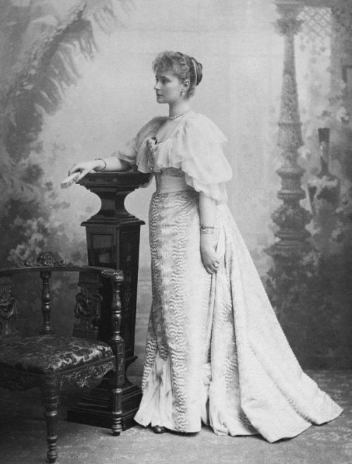 romanovdreams: Empress Alexandra Feodorovna, 1894