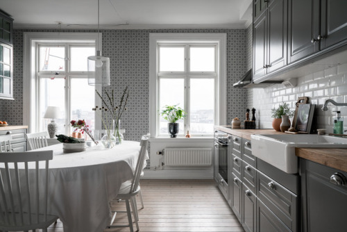 I’m in love with this apartment, now for sale through Gothenburg broker Lundin | Styling 