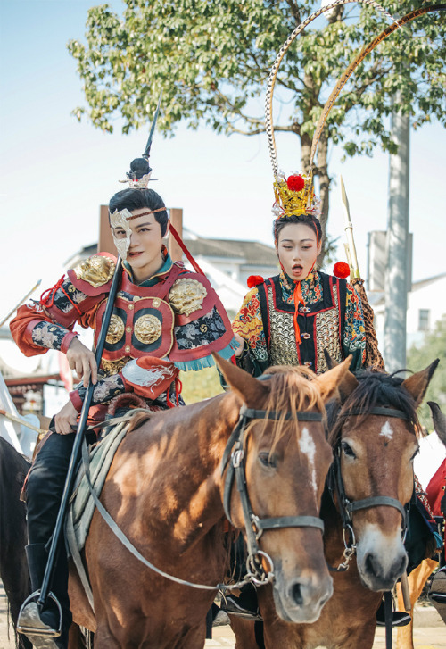 chinese armor and hanfu for riding and archery for women via 木有东南枝