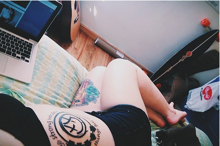 fuckyeahpoppunktattoos:   Submitted by gogetyourrope.  blink-182 and Brand New :)