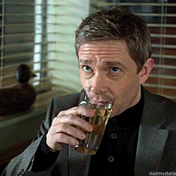 nutellagance: Martin Freeman doesn’t raise his eyebrows. He lowers his hair.