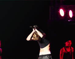 kyliezz:  Justin taking his shirt off during boyfriend [x] 