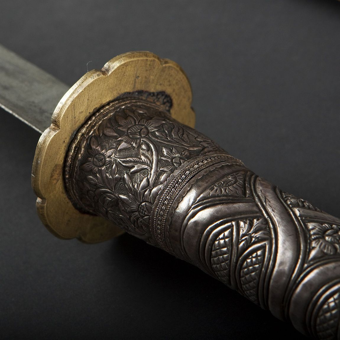 art-of-swords:  Dha Sword Dated: 19th century Culture: Burmese Measurements: overall