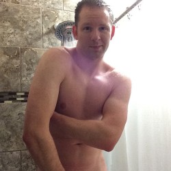 txjockdaddy:  musclephoenix:Well, I survived the snow this morning. Time to warm up with a nice shower and  get ready for bed. Have a good morning,guys🐒#studgay #bodybuildinggay #cutegay #cutegayboy #cutegayguy #fitgay #fitgayboy #fitgayguy #gaystud