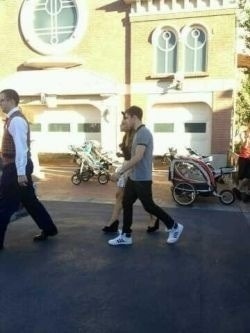 agrande-news:  Ariana and Nathan at DisneyLand today