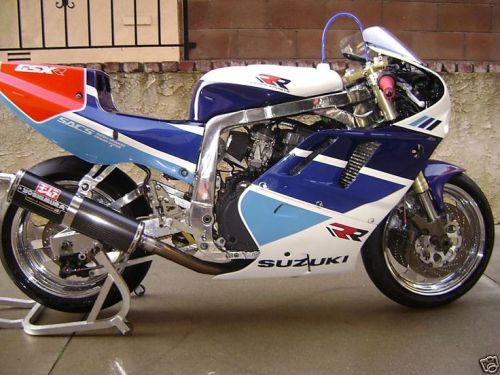 Porn Pics itsbrucemclaren:  GS1000R ENDURANCE BIKESuzuki