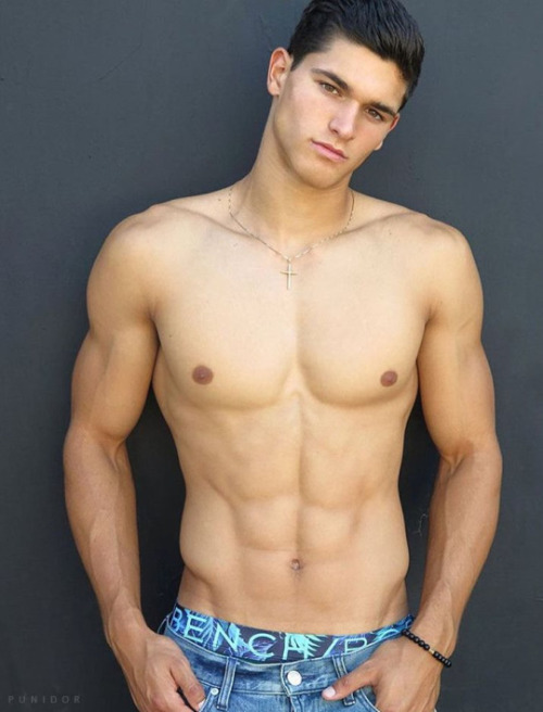 nogooddude: Trevor Signorini