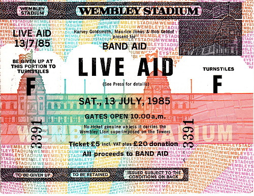 recits-musicaux:  The historic 18-hour Live Aid concerts are held in Philadelphia and London to combat the mass starvation in Ethiopia.  Queen, U2, Mick Jagger, The Beach Boys, Status Quo, Elton John, Bob Dylan, Dire Straits, Eric Clapton among others