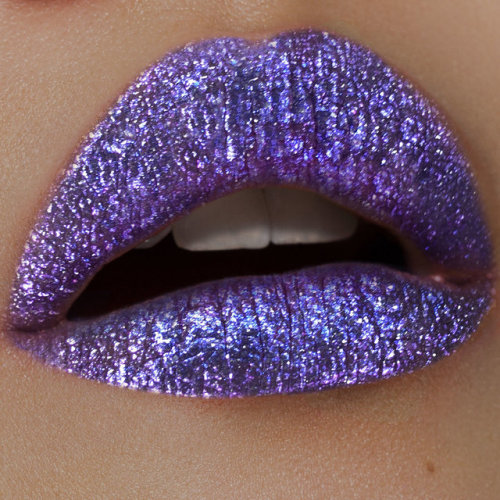 ✦ Holographic, Iridescent, Metallic, & Chrome Blog ✦