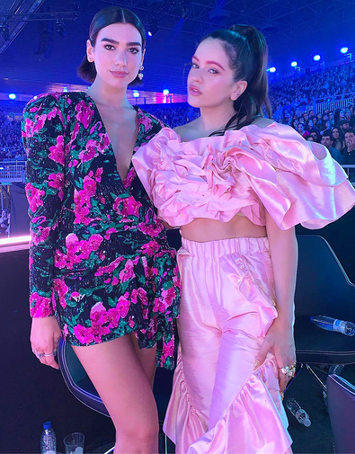 dua-daily:Dua Lipa and Rosalía at the MTV EMAs 04/11