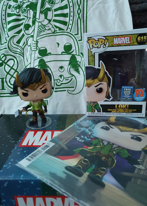 Look who finally arrived! It’s almost as if he knew it was Loki Day…And for anyone thinking the grap