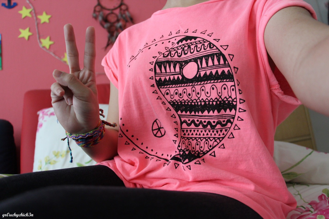 lolqoodbye:  gr0uchychick3n:  ☯  q’d 