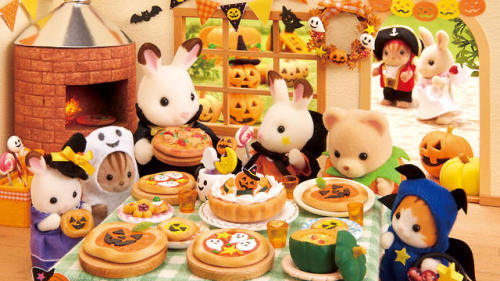 sylvanianfamilieslove:spooky season 