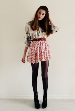 fashion-tights:  Skully Lolita (by Laurielle