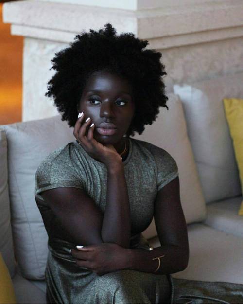 brown-princess:luvyourmane:Beauty!@mominatu ....#LuvYourMane #naturalhair #blackgirlmagic #blackisbe