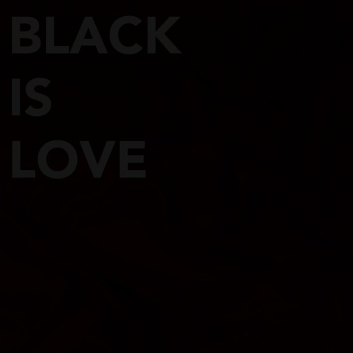 Black is love.© Esma Yavuz