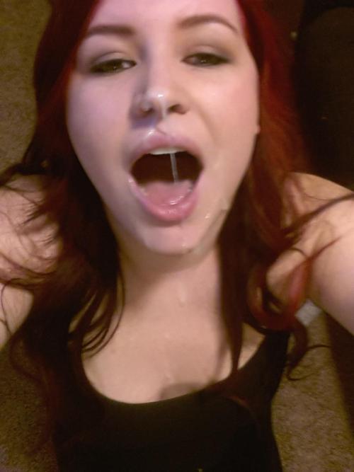 Porn photo cumselfie:  This girl is beautiful and cum