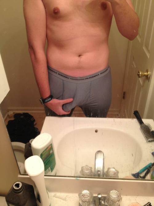 srt8guyssexting:  few extra pounds…but hey nice dick anyway