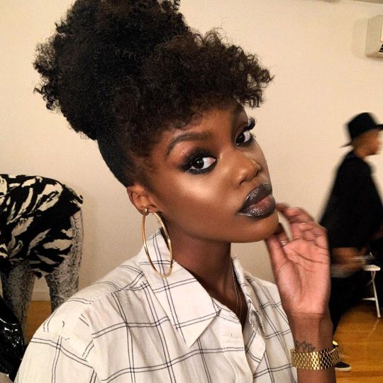 HERE TO MAKE YOUR DASHBOARD SPARKLE: DARK SKIN BLACK GODDESSES!