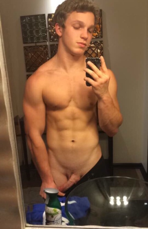collegecock:  sexandshowoffs:  Joelk1691   fuck yesssss