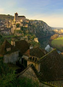 Beckoningforest:   Bonitavista:  Loire, France Photo Via Irini     