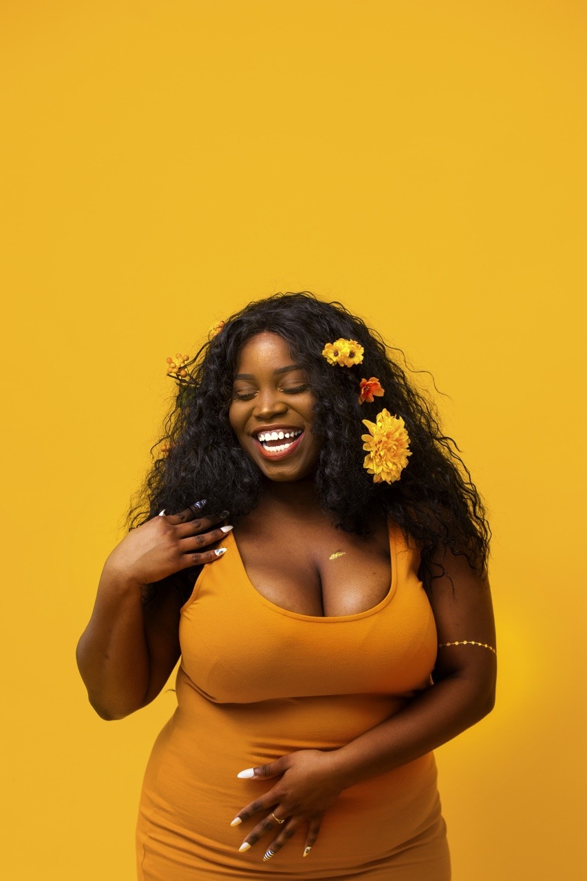 missytobi:  ohheytiananicolej:The sun lives within me ✨💛 I love this!
