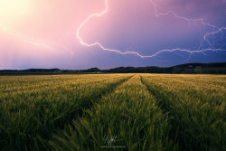 te5seract:  Countrystorm by Stefan Hefele