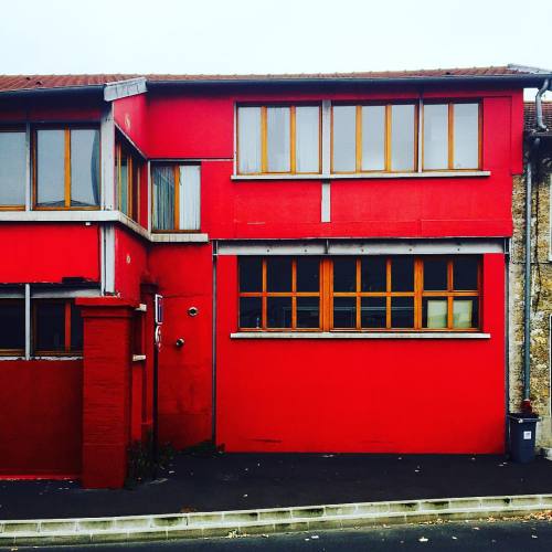 #red #house #building #archilovers #architecture #streetphotography #architecturelovers #architectur