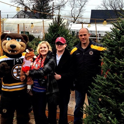 Coach Houda helped the Thomas family pick out 10-month old Fynn’s first #Christmas tree. For a full gallery click here. #TreesForTroops